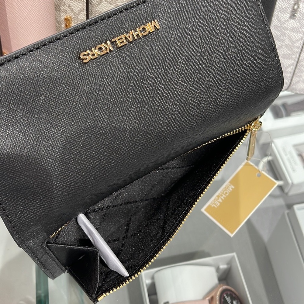 MICHAEL KORS JET SET TRAVEL LARGE TRIFOLD WALLET BLACK COLOR - Picture 6 of 16